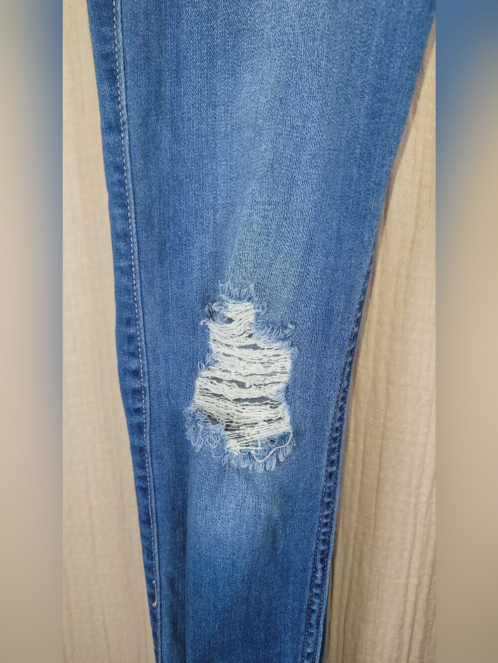 Hollister Low Rise Jean Leggings Classic Blue Distressed Skinny Jeans - 7R 28 - Picture 13 of 16